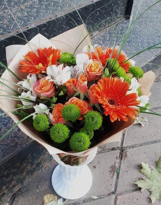 Букет цветов из: Герберы, Хризантемы, Альстромерии и Розы в Новом Ургале