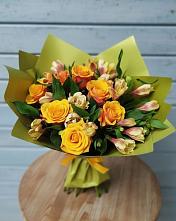 Букет цветов из:  Альстромерии и Розы в Новом Ургале