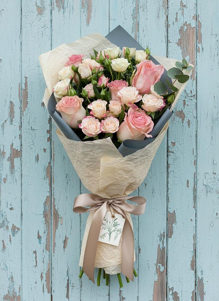 Букет цветов из: Розы в Новом Ургале