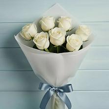 Букет 7 Белых роз Эдлесс Лав в Новом Ургале