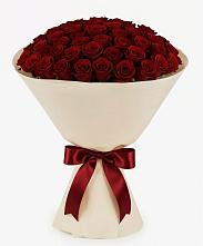 Букет 101 Бордовая роза Блэк Бакарра в Новом Ургале