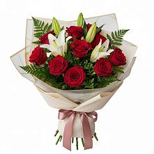Букет цветов из:  Лилии и Розы в Новом Ургале