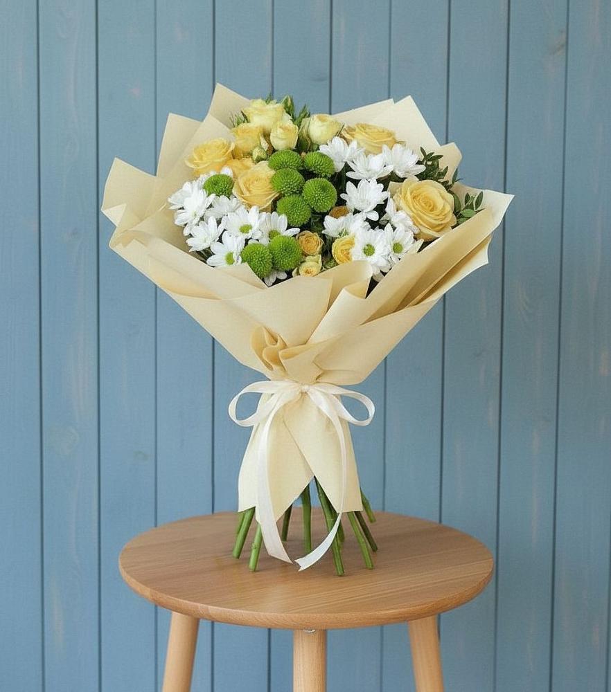 Букет цветов из: Хризантемы и Розы в Новом Ургале