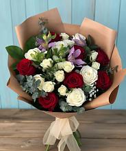 Букет цветов из:  Розы и Альстромерии в Новом Ургале