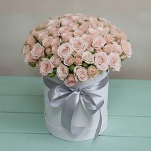 Цветочная композиция из Розы в шляпной коробке в Новом Ургале