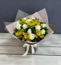 Букет цветов из:  Орхидеи и Розы в Новом Ургале