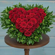 Цветочная композиция из Розы в виде сердца в Новом Ургале