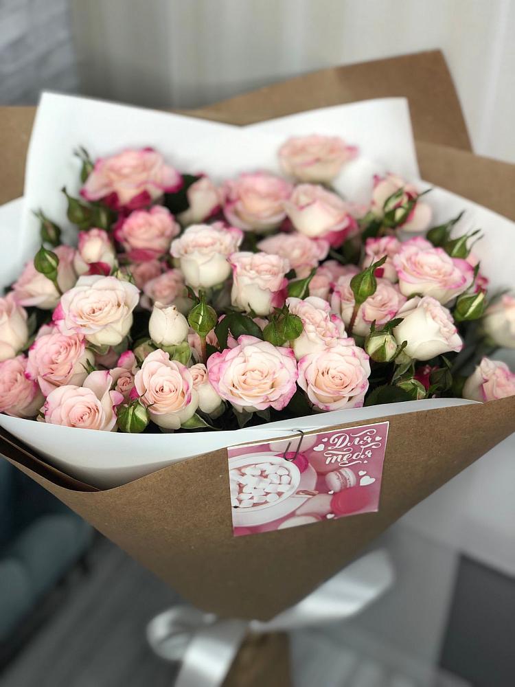 Букет цветов из: Розы в Новом Ургале