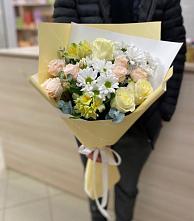 Букет цветов из:  Альстромерии, Розы и Хризантемы в Новом Ургале