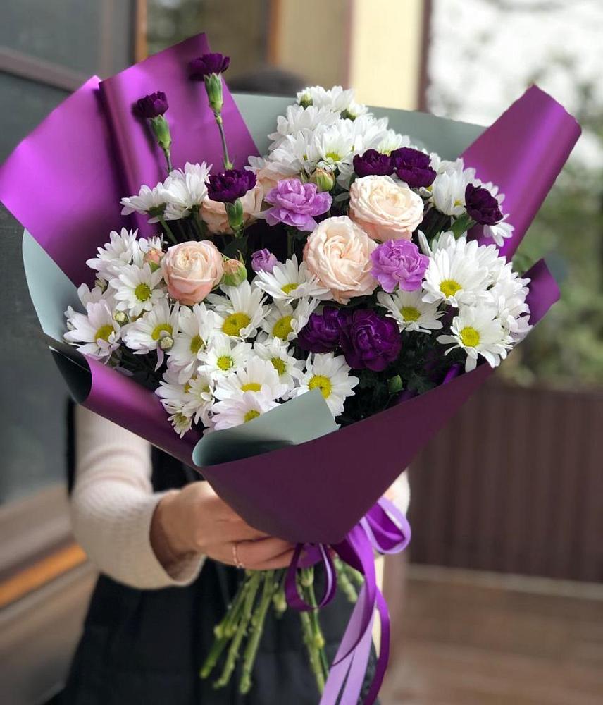 Букет цветов из: Хризантемы, Гвоздики и Розы в Новом Ургале