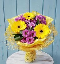 Букет цветов из:  Хризантемы и Герберы в Новом Ургале