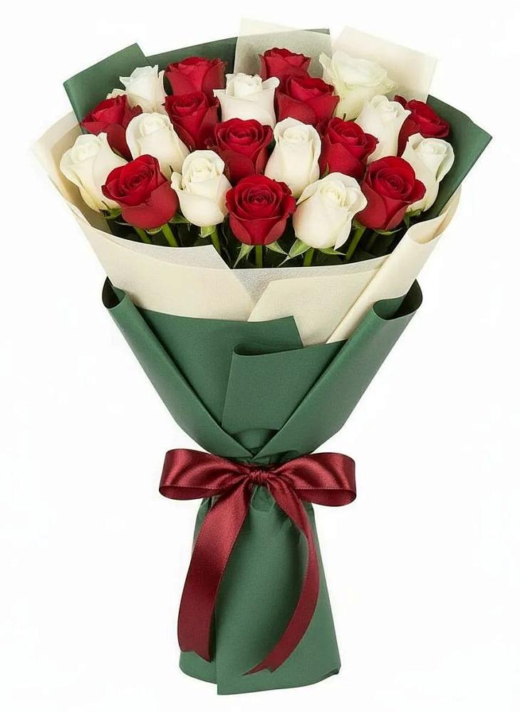 Букет Микс из красных и белых роз в Новом Ургале