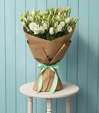 Букет цветов из:  Лизиантусы в Новом Ургале