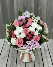 Букет цветов из:  Альстромерии, Гвоздики, Розы и Хризантемы #REPLACE_PRED# Новом Ургале