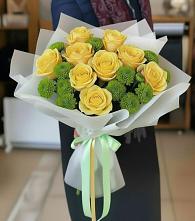 Букет цветов из:  Хризантемы и Розы в Новом Ургале