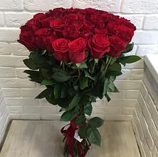 Букет Красные розы Гран При в Новом Ургале