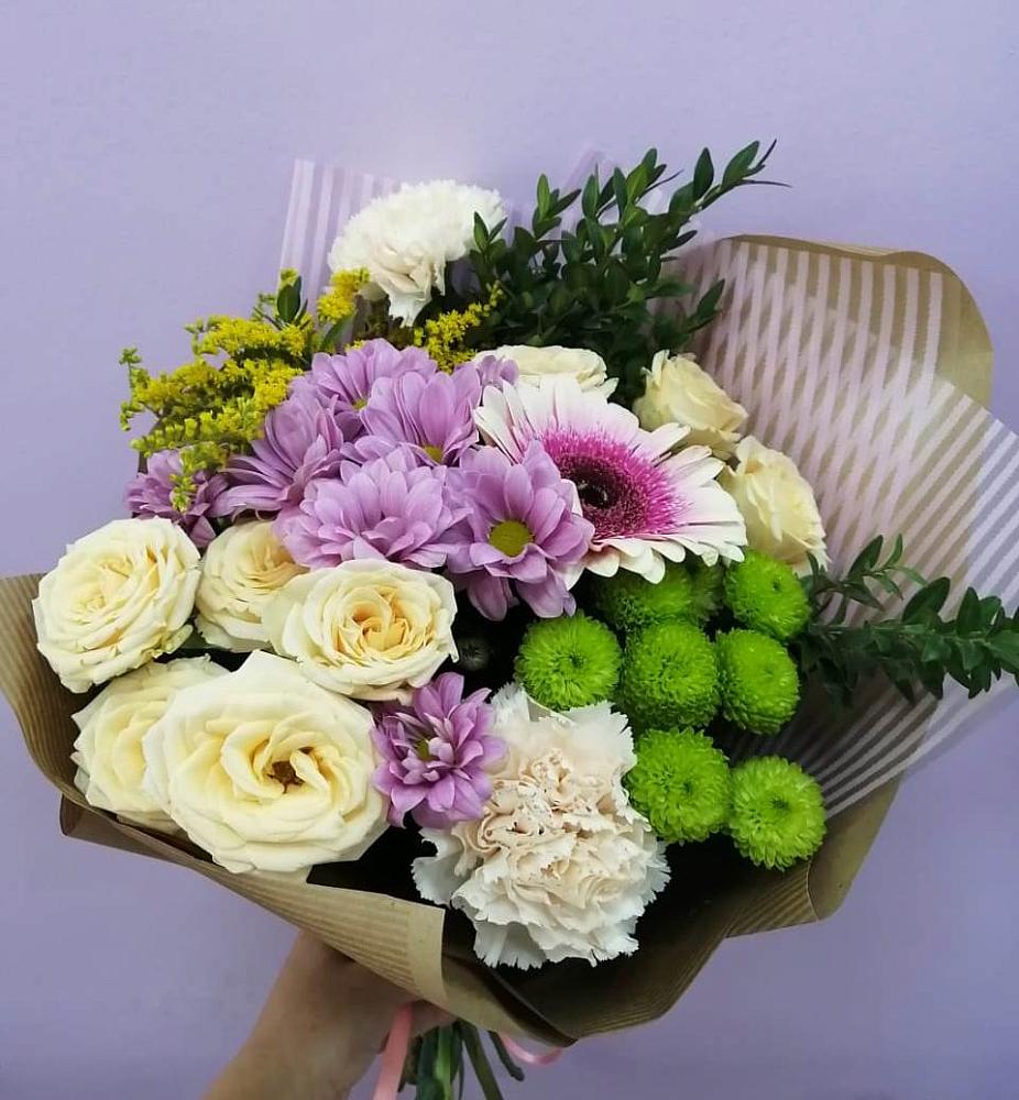 Букет цветов из: Хризантемы, Розы, Гвоздики и Герберы в Новом Ургале