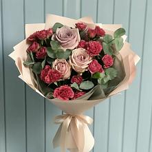 Букет цветов из:  Гвоздики и Розы в Новом Ургале