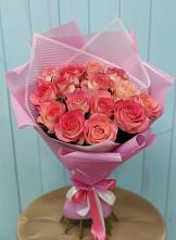 Букет 15 Розовых роз Равель в Новом Ургале