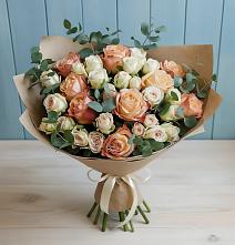 Букет цветов из:  Альстромерии и Розы в Новом Ургале