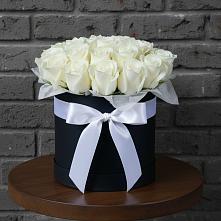 Цветочная композиция из Розы в шляпной коробке #REPLACE_PRED# Новом Ургале